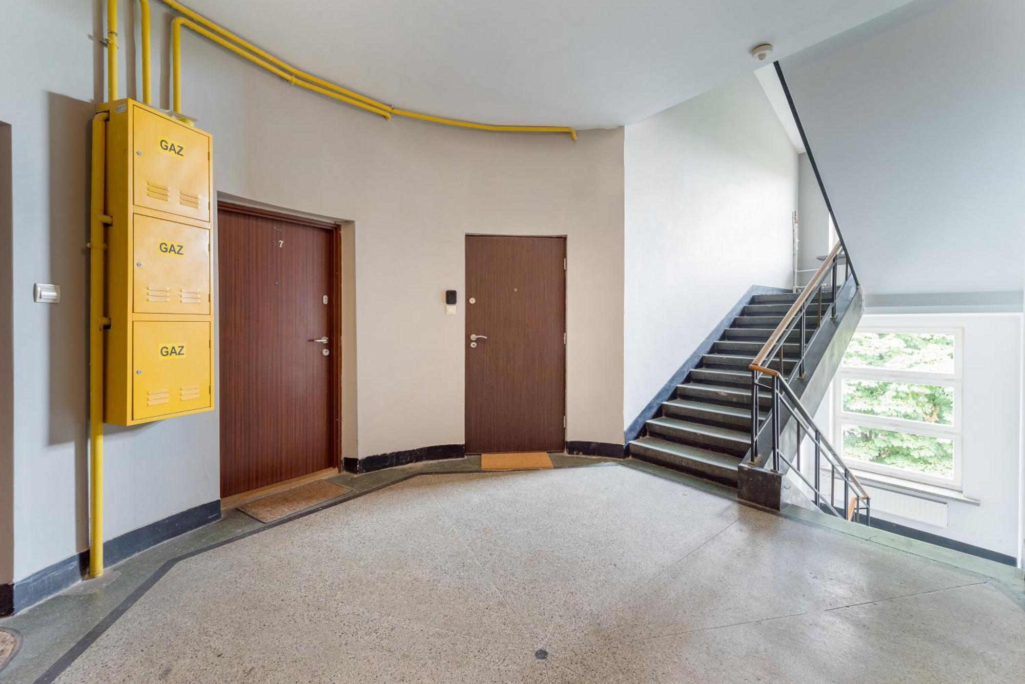Wola Ratusz Homely Apartment Warsaw Exterior photo